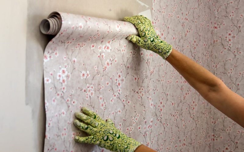 10 Tips Memasang Wallpaper Dinding, Rapi dan Bebas Kerutan